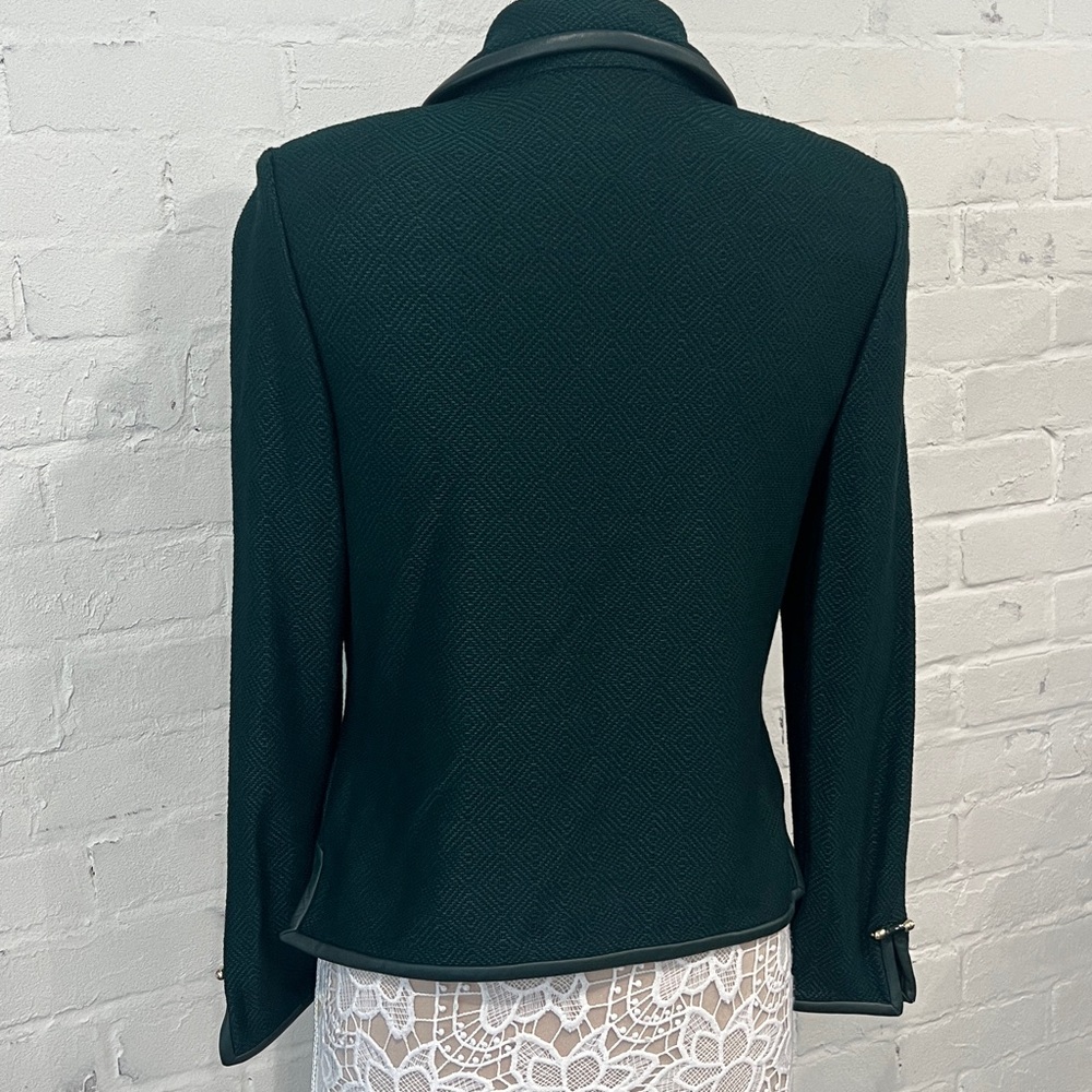 St. John Collection by Marie Gray Blazer - Picture 4 of 9